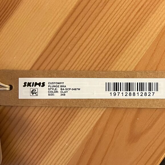 Skims Customfit Pushup Bra 34B in Clay - Picture 3 of 3